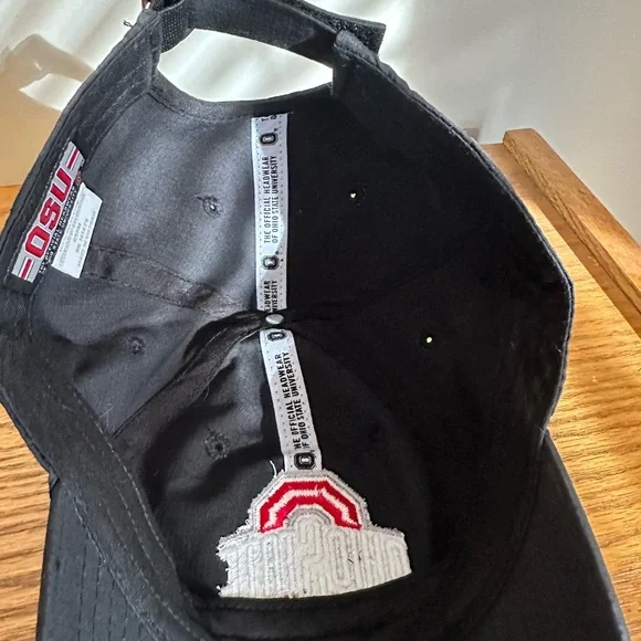 Ohio State Performance Cap - Picture 3 of 3
